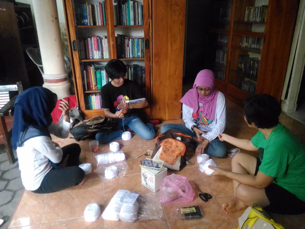 Kelas Tangan Rajin Februari : Hand Dye Yarn