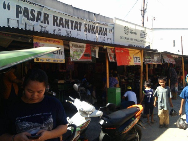 Pasar Sukaria, Pasar yang Dipicu Pagandeng